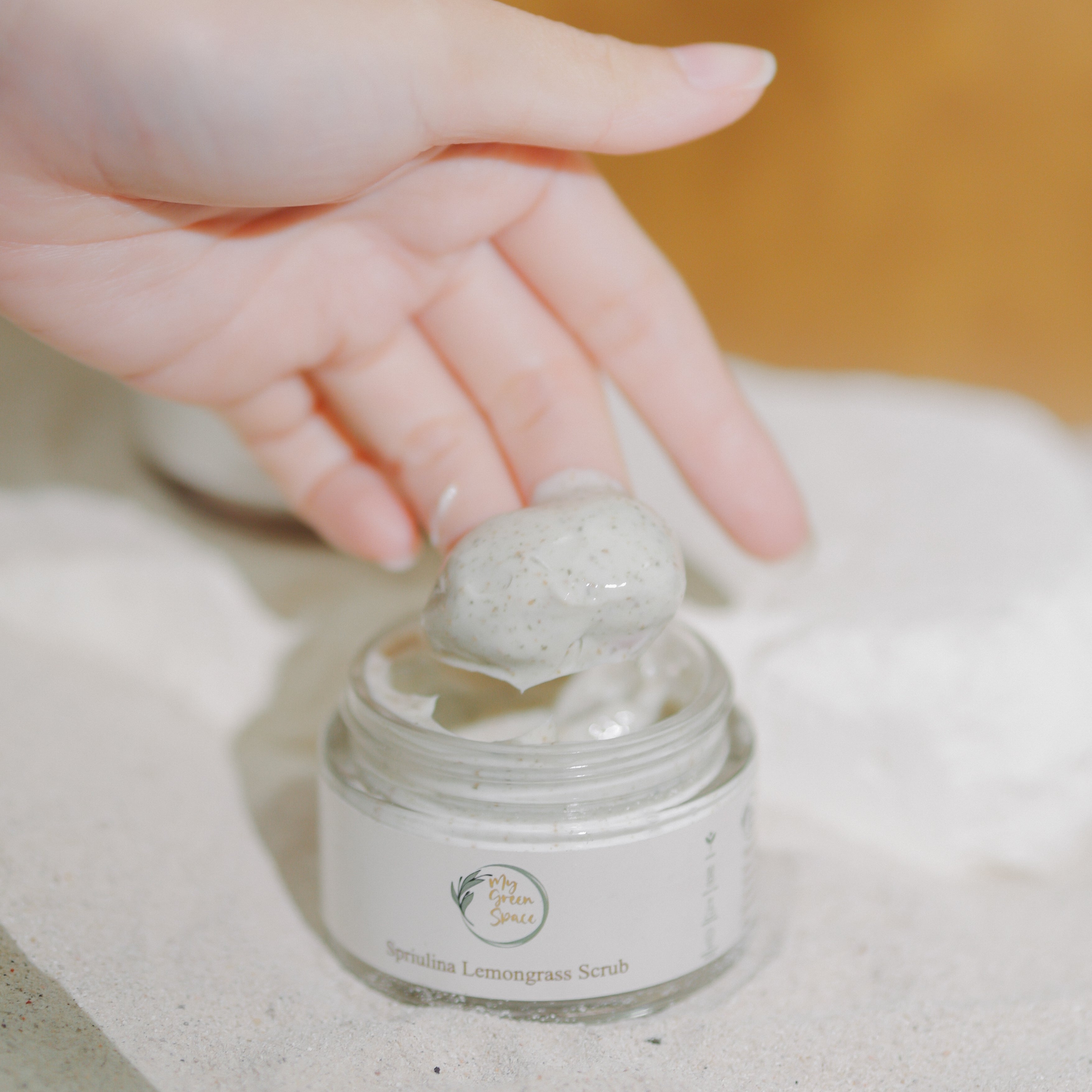 Moringa Cardamom Scrub - UNISEX